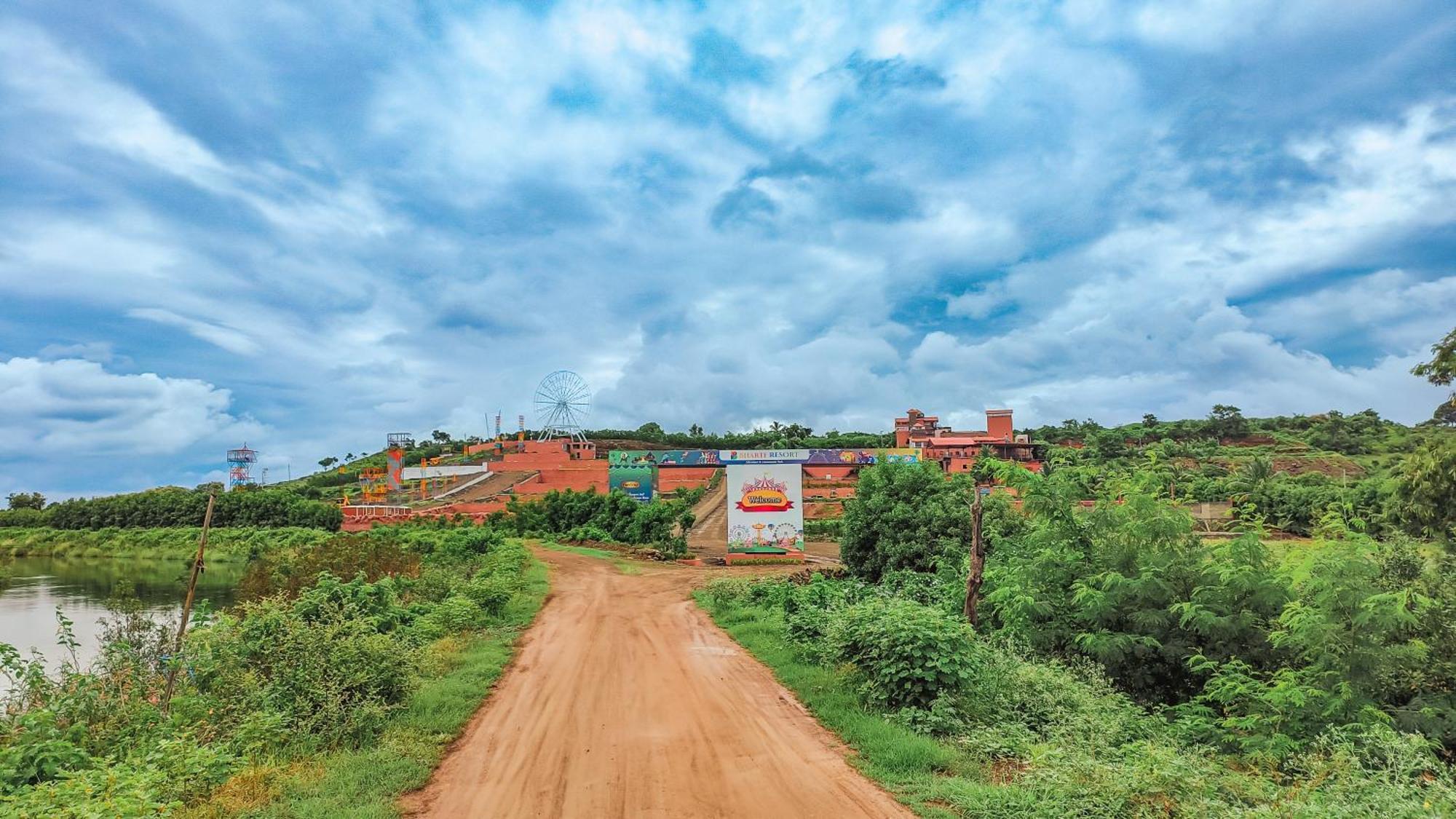 Regenta Bharti Amusement & Adventure Resort Pune, Urulikanchan Uruli Kānchān Exteriör bild